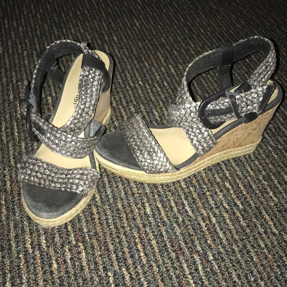 Very cute wedges